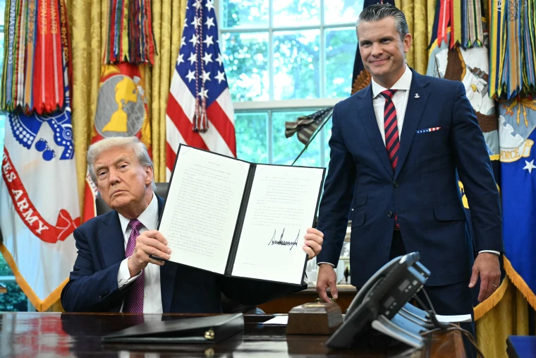 250905-donald-trump-pete-hegseth-ac-558p-c5d263